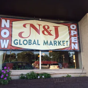 Their sign in the window - east end of the building, facing Lincoln. Sun - closed. Mon-Thur 11a-7p; Fri-Sat 10:30a-8pm.