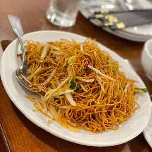 Chow Mein (thin) with Bean Sprout and Soy Sauce: really good! Noodles had good bounce and lots of flavor