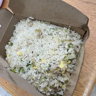 Chicken Fried Rice 雞粒炒飯