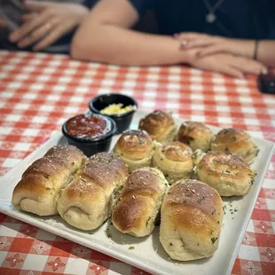 Garlic Knots