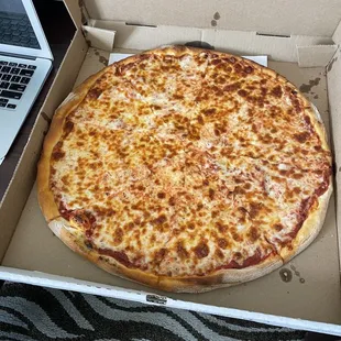 18" NY cheese pizza /w extra cheese and extra sauce