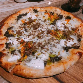 Tartufata Pizza