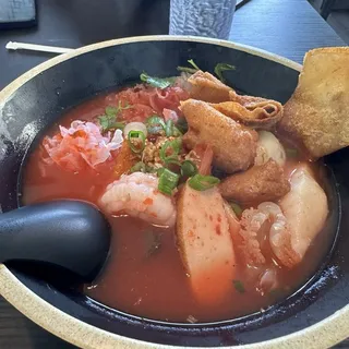 YEN TA FO NOODLES SOUP ()