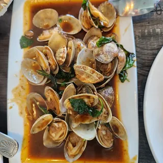 STIR FRIED SPICY CLAMS ()