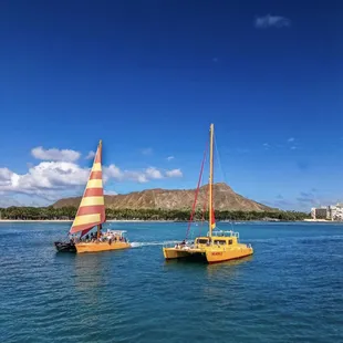 NA HOKU 2 SAILING NEXT TO NA HOKU 3