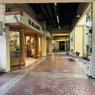 Storefront from Ward Center 1F.