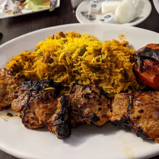 Lamb chop, basmati rice upgraded to Lubia polo (8/10)