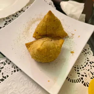 Veg Samosa (2 Pieces). Carry some spiciness within them!