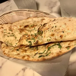 GARLIC NAAN