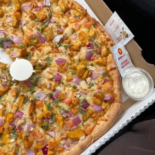 14&apos; Large Halal Butter Chicken Pizza Twist.