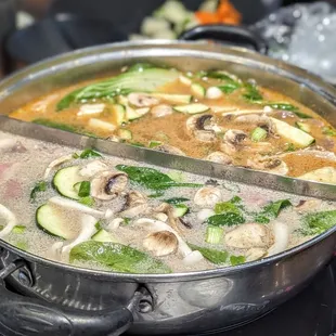 Nabe Signature and Tonkotsu soup base