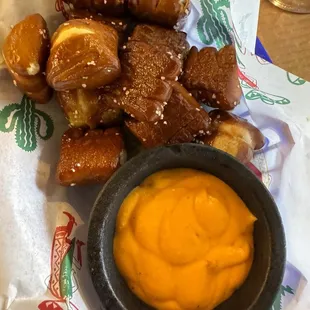 Pretzel Bites
