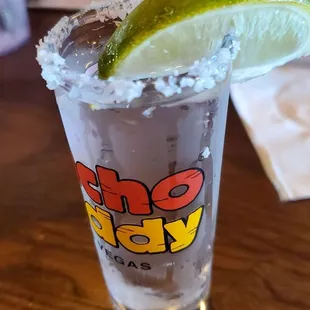 Yes it has a scorpion