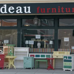 Painted solid mahogany furniture at wholesale pricing - what more could you ask for?!