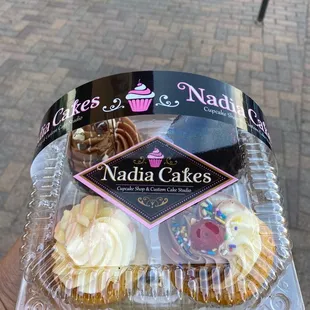 Triple chocolate, Cookies &amp; Cream, raspberry almond, banana split