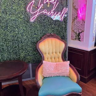 The throne for a sugar queen!