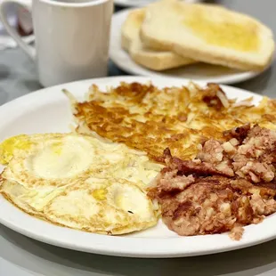 Corned Beef Hash &amp; Eggs
