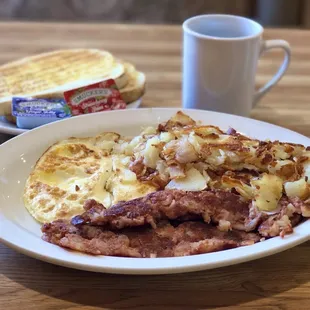 Corned Beef Hash &amp; Eggs