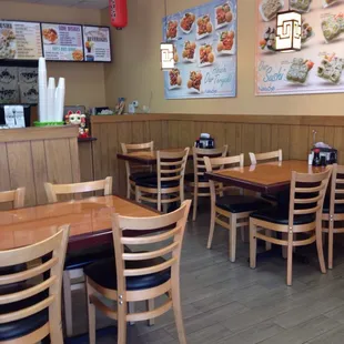 Small inside. About 7 four tops. Three 2 tops.