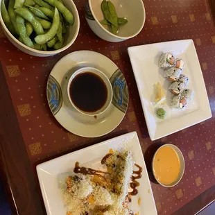 Edemame, Crazy Jalapeno, &amp; Philadelphia Roll with jalapeño. With a side of soy sauce &amp; spicy mayo. DELICIOUS!!!!!