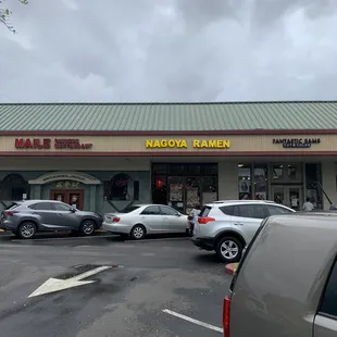 ramen and noodles, outside