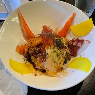 Salmon Poke Bowl Lunch
