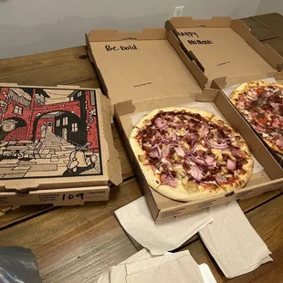 Ultimate pizza  and Paia Bay