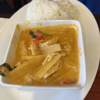 L7. Red Curry