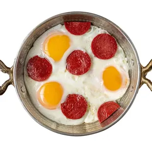 Fried eggs with Turkish sausage