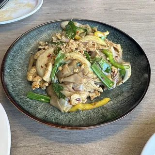 Pad Kea Mow (Spicy Noodle)