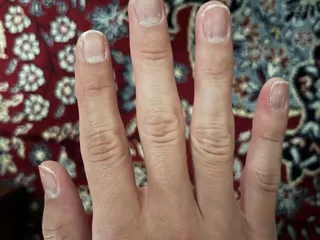 Vivian Nails