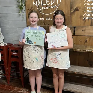 Light ups with your BFF!