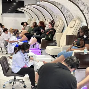 Nails Com