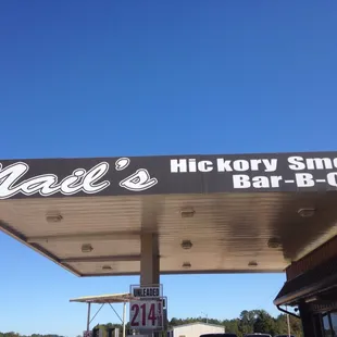 Nails has 2 names. Nails Grocery and Deli. And Nails Hickory Smoked Bar B Q