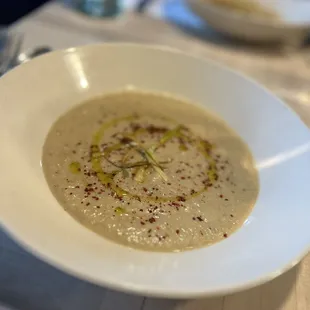 Cauliflower, turmeric soup