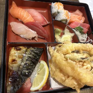 Deluxe Bento