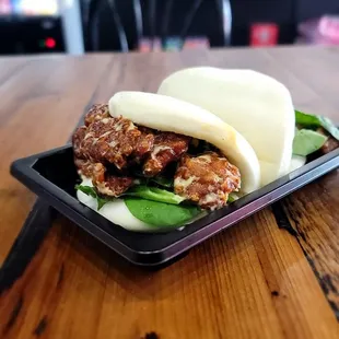 KARAAGE CHICKEN BUNS