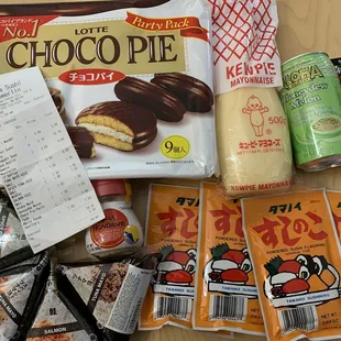 Been looking for these powdered sushi flavorings and also got a few essentials. Flavored rice balls (onigiri) is so good!