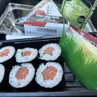 Salmon sushi