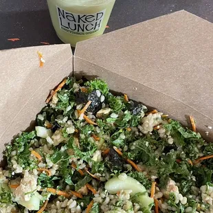 Sushi bowl and pear-jito juice