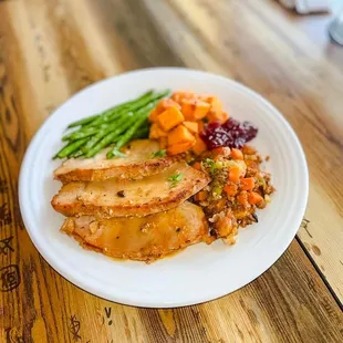 chicken wings and fried chicken, food
