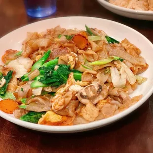 Vegetarian 15. Pad See Ew