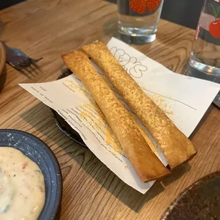 Dynamite cheese roll