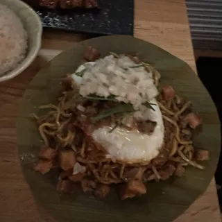 Beef Egg Noodles (Pancit Batil Patong)