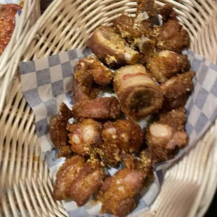 bbq wings, chicken wings and fried chicken, fried chicken wings, chicken, chicken wings, food, poultry, bbq chicken, fried chicken