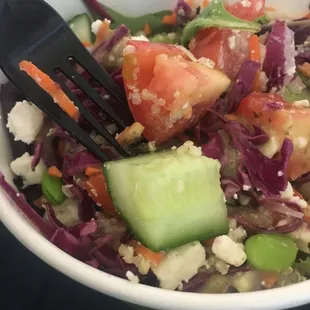who wants to bite into a CUBE of tomato/cucumber while eating a salad? lazy preparation.