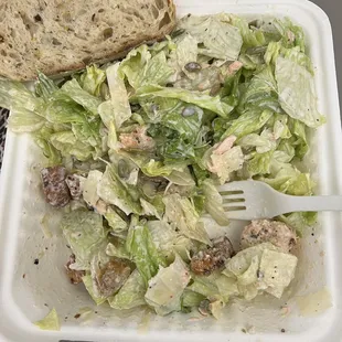 Yummy Caesar Salad with Salmon (After Tossing)