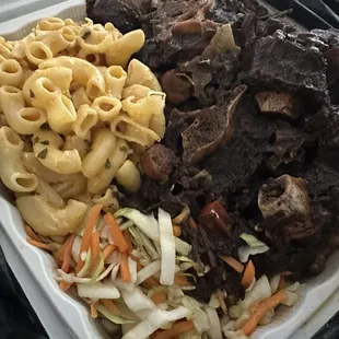 Oxtails, macaroni and cheese, jam slaw.