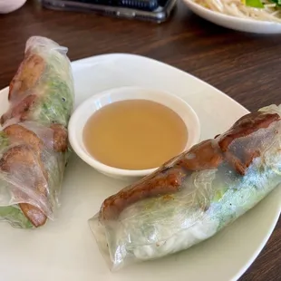Gao Cuon Thit Hep Nurong (Spring Roll with Grilled Pork)