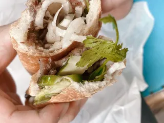 Bánh Mi Cali